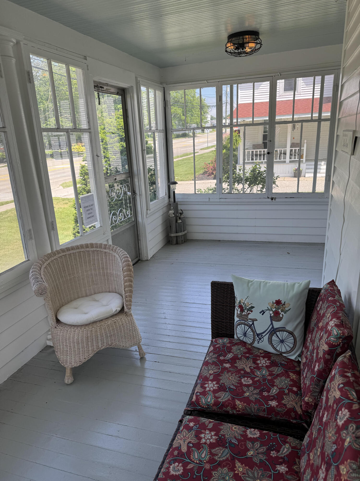 South Haven, Michigan 49090, United States, 2 Bedrooms Bedrooms, ,2 BathroomsBathrooms,Residential,Active,78125