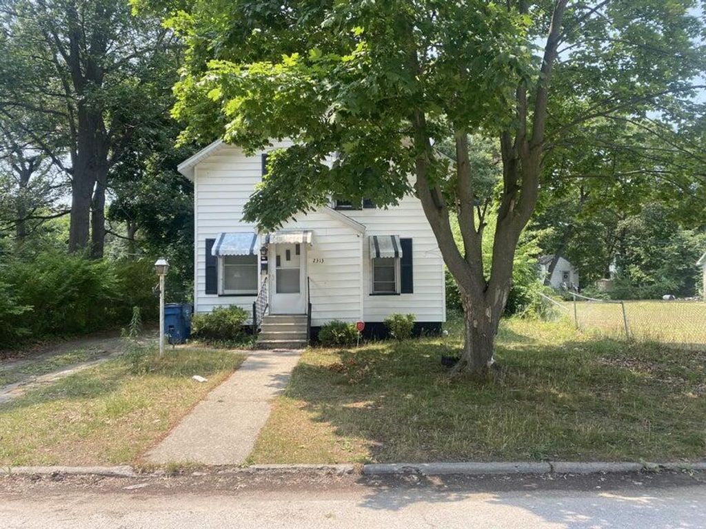Photo of 2313 Riordan Street, Muskegon, MI 49444 (MLS # 26004527)