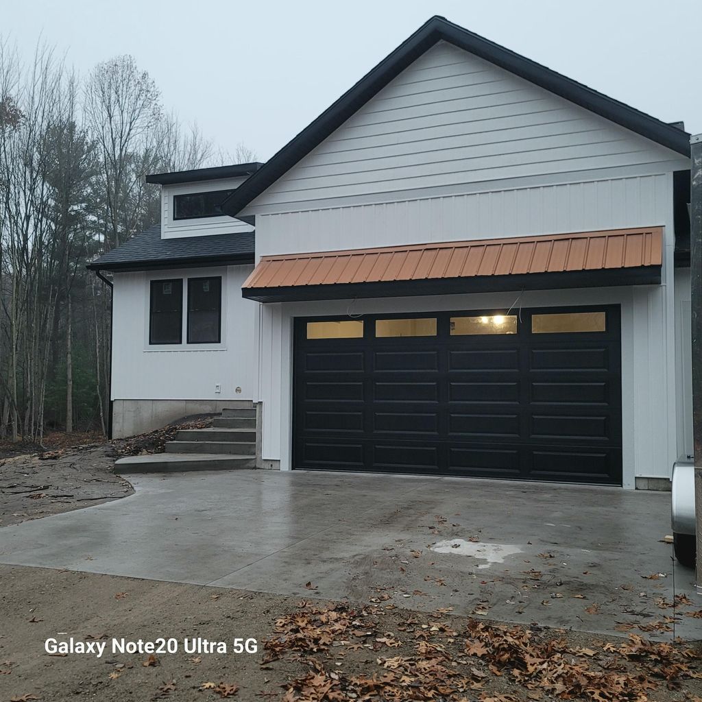 Photo of 16229 148th Avenue, Spring Lake, MI 49456 (MLS # 24050022)