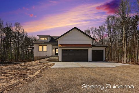 Photo of 16229 148th Avenue, Spring Lake, MI 49456 (MLS # 24050022)