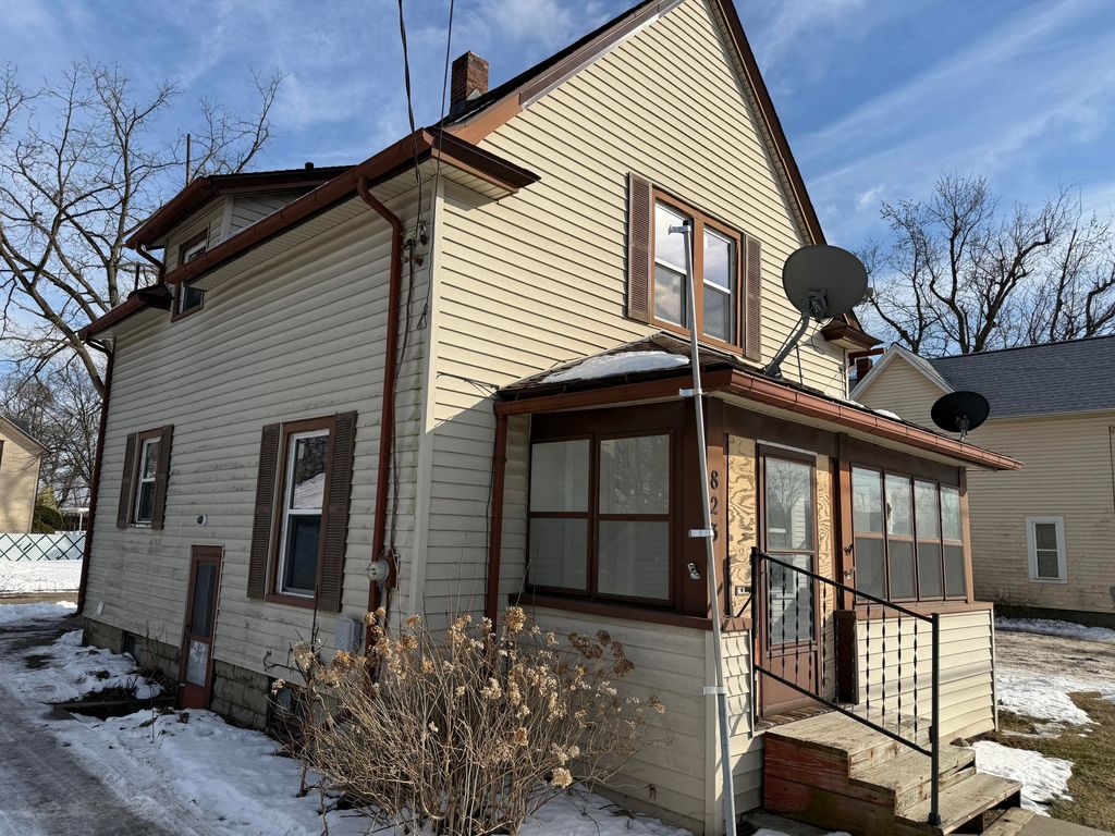 Photo of 823 N West Avenue, Jackson, MI 49202 (MLS # 26005366)