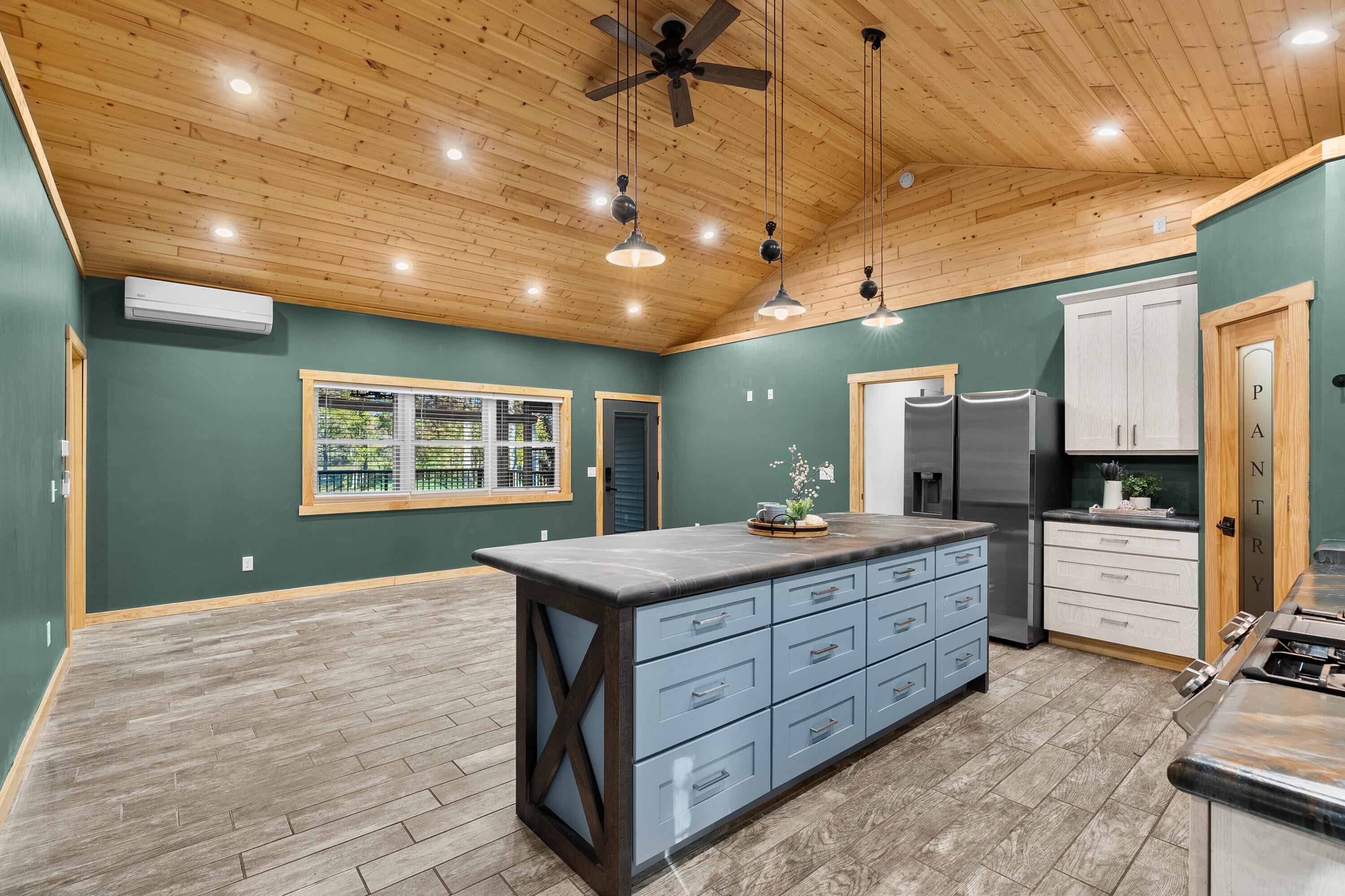 56160 Shady Lane