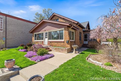 Photo of 43 E Main Avenue, Zeeland, MI 49464 (MLS # 26016973)