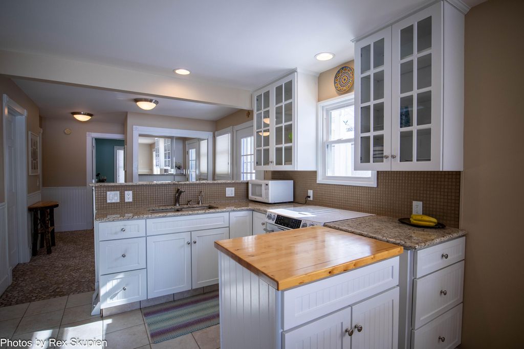 Photo of 8451 S Pine Point Drive, Newaygo, MI 49337 (MLS # 26005309)