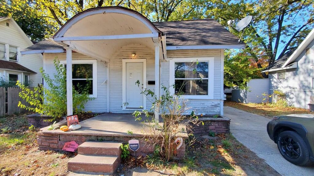 Photo of 3005 7th Street, Muskegon, MI 49444 (MLS # 25056840)