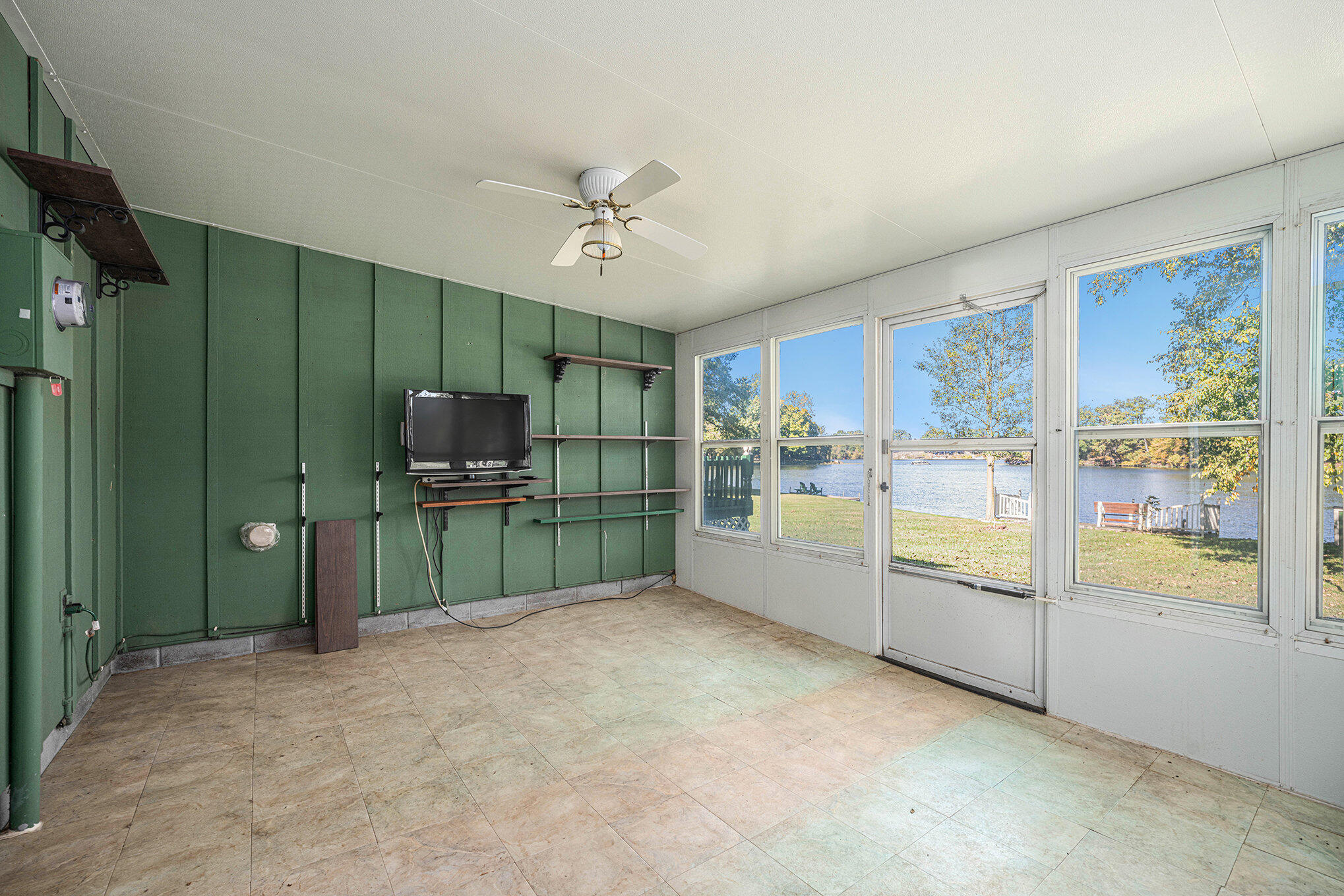 Union City, Michigan 49094, United States, 2 Bedrooms Bedrooms, ,2 BathroomsBathrooms,Residential,Pending,39661