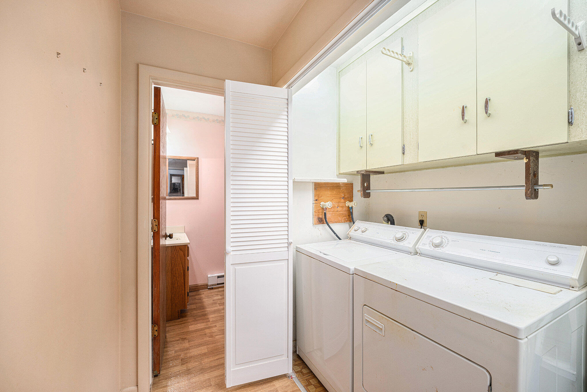 Union City, Michigan 49094, United States, 2 Bedrooms Bedrooms, ,2 BathroomsBathrooms,Residential,Pending,39661