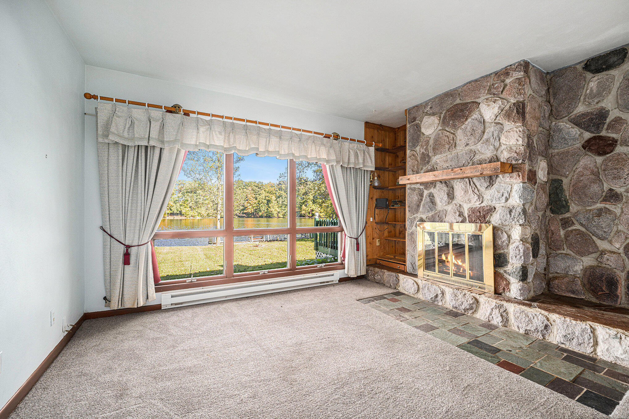 Union City, Michigan 49094, United States, 2 Bedrooms Bedrooms, ,2 BathroomsBathrooms,Residential,Pending,39661