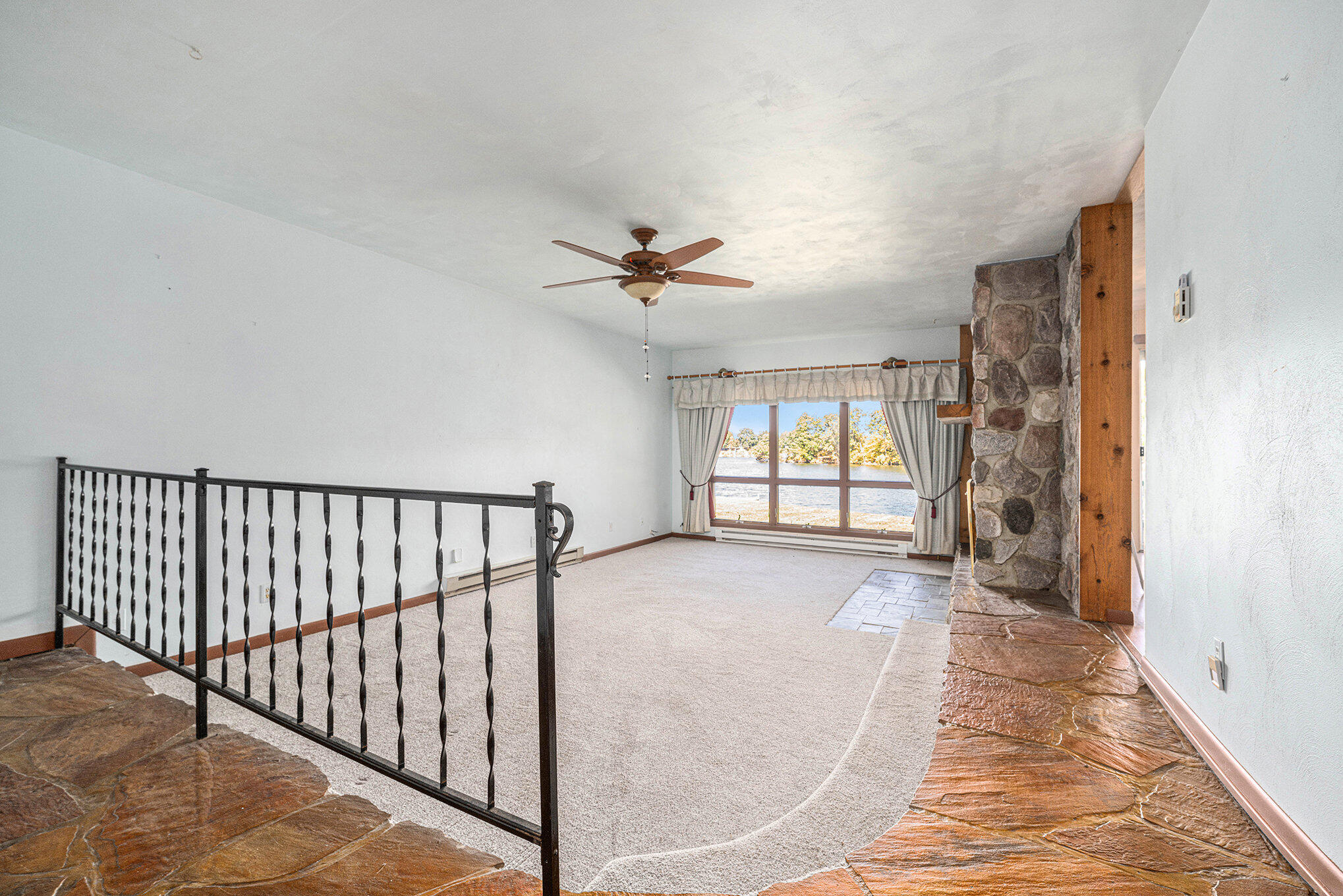 Union City, Michigan 49094, United States, 2 Bedrooms Bedrooms, ,2 BathroomsBathrooms,Residential,Pending,39661