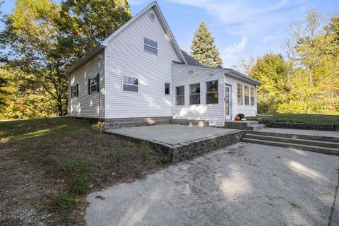 Photo of 5553 W Johnson Road, Ludington, MI 49431 (MLS # 25054226) Photo of 5553 W Johnson Road, Ludington, MI 49431 (MLS # 25054226)