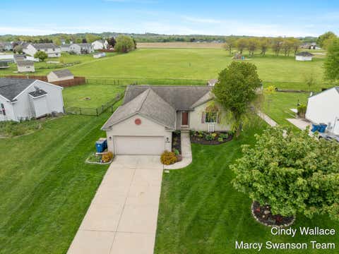 Photo of 2106 Jaclyn Drive, Hudsonville, MI 49426 (MLS # 26021875)