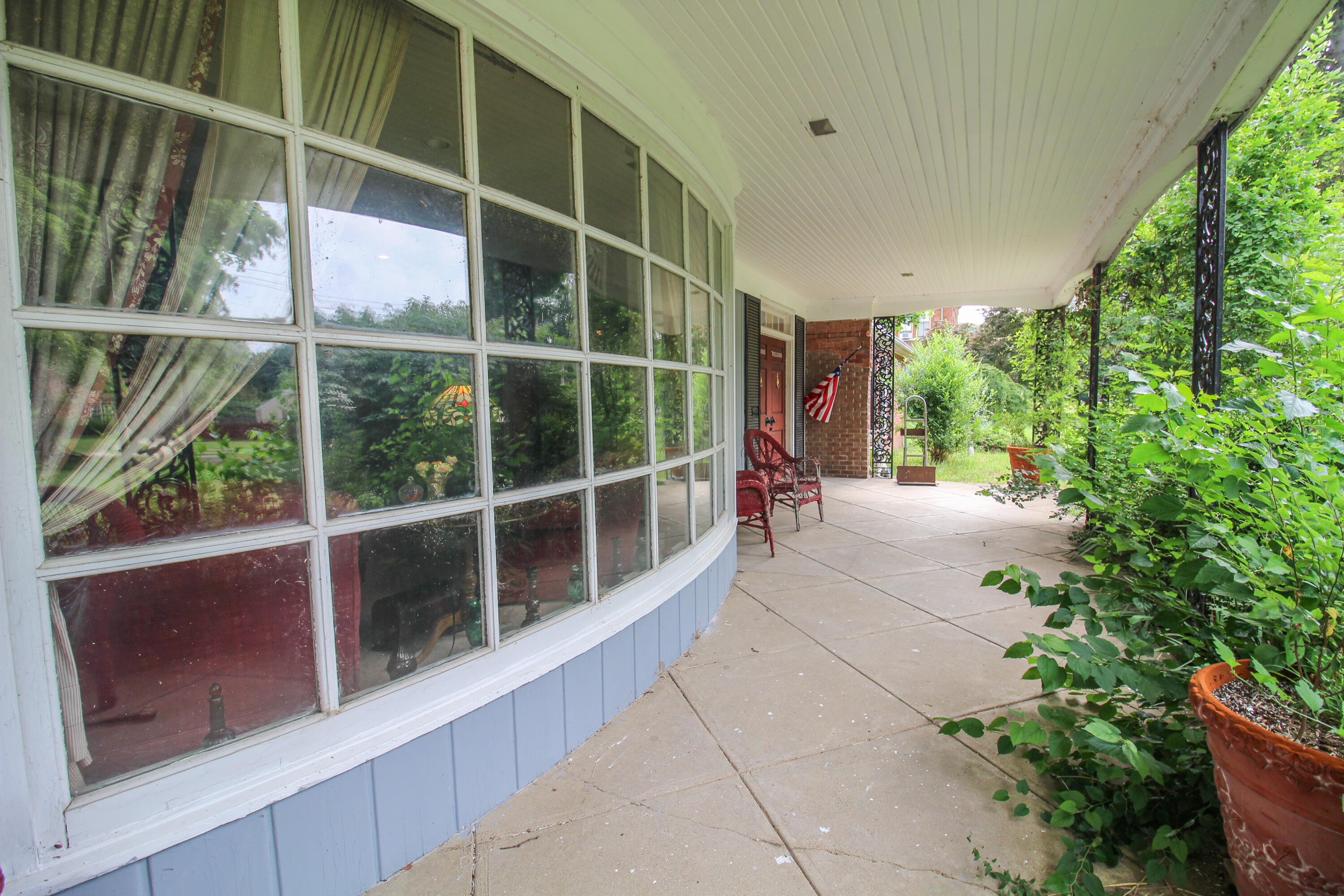500 E Hoffman Street