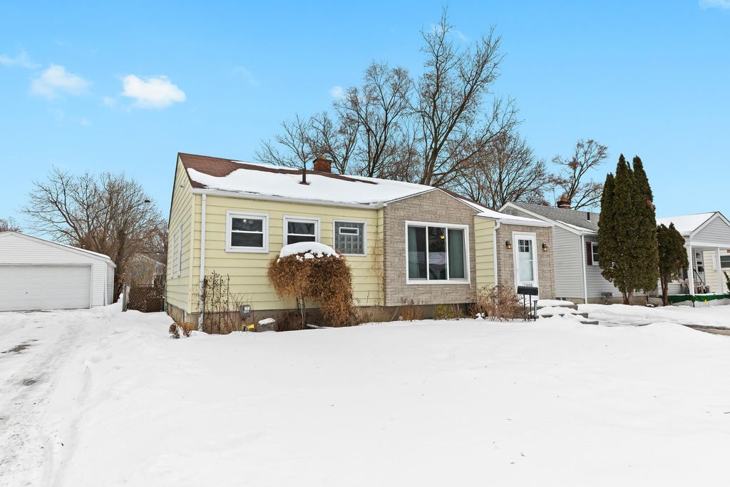 Photo of 23066 Ithaca Street, Oak Park, MI 48237 (MLS # 26005016)