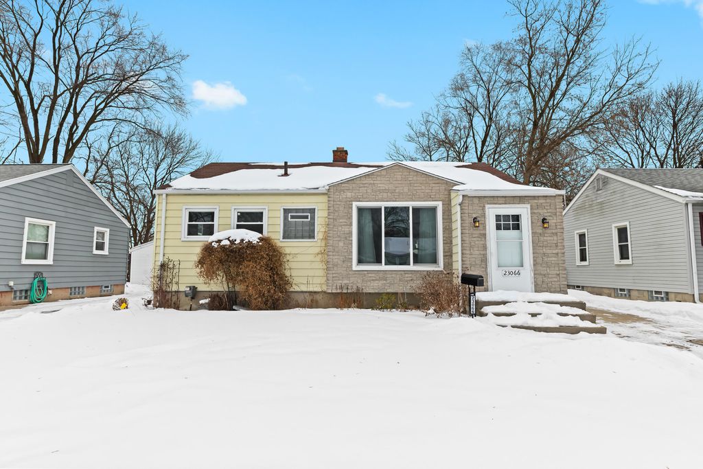Photo of 23066 Ithaca Street, Oak Park, MI 48237 (MLS # 26005016)
