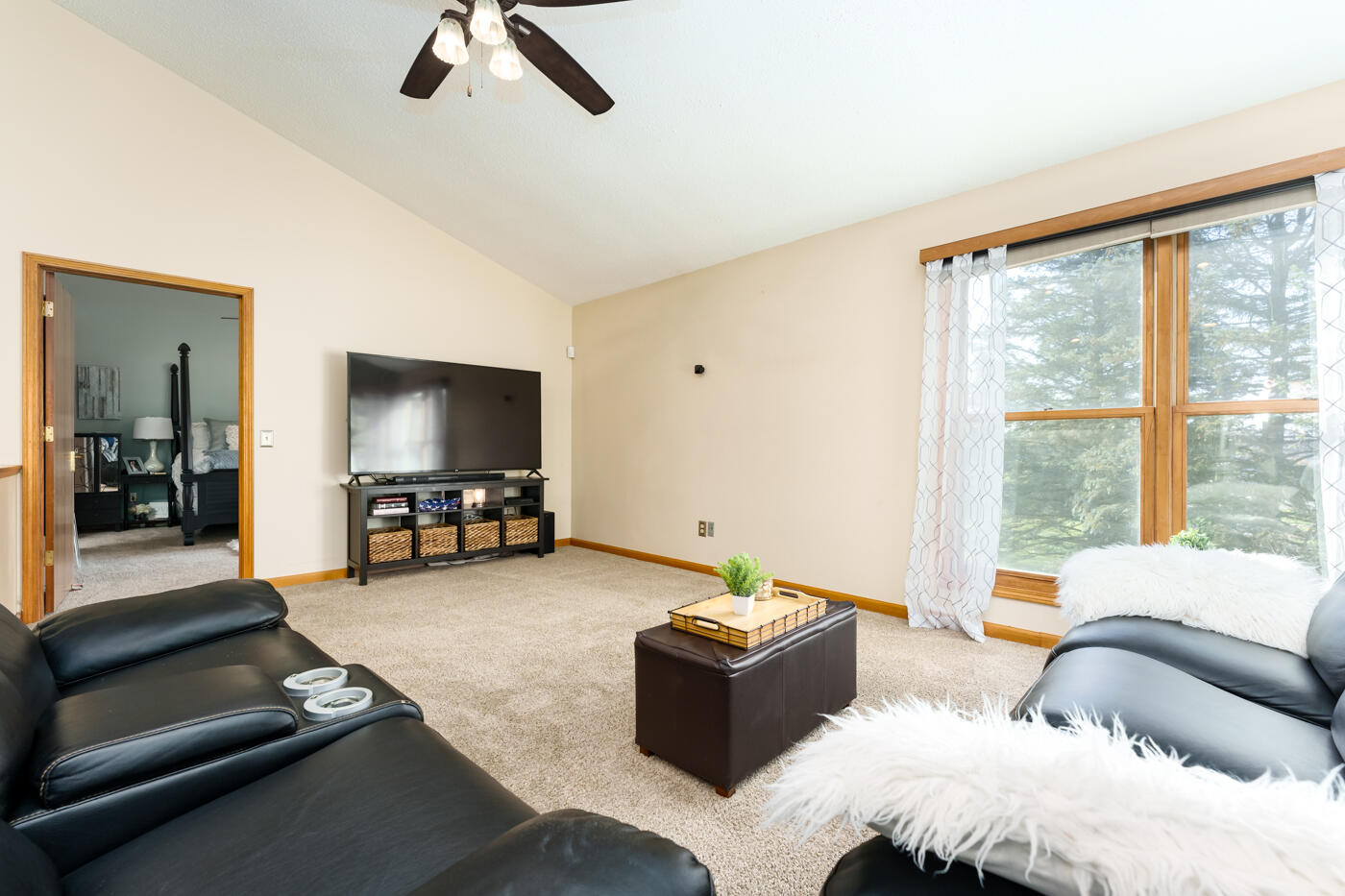 Photo 6 of 32 of 2931 Hunters Place condo