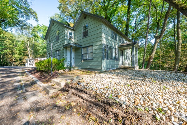 1298 COLFAX AVE, BENTON HARBOR, MI 49022 - Image 848bbdd921d5e4c45bacd627a94c2cd1/1928634334