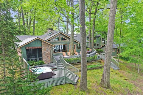 11258 Point Road Three Rivers MI 49093