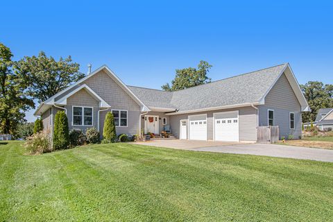 Photo of 61704 Crystal Beach Drive, Sturgis, MI 49091 (MLS # 25050665)