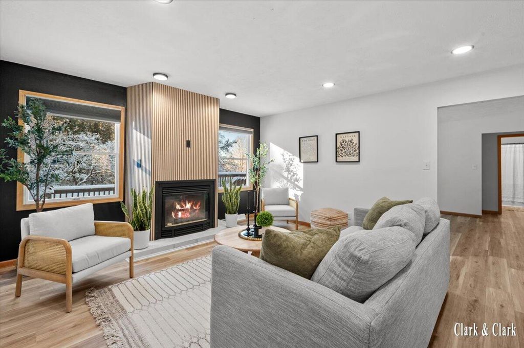 Photo of 992 N Washington Road SE, Lowell, MI 49331 (MLS # 25057667)