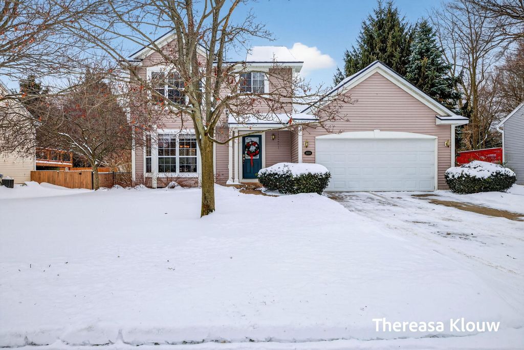 Photo of 15158 Briarwood Street, Grand Haven, MI 49417 (MLS # 26000282)