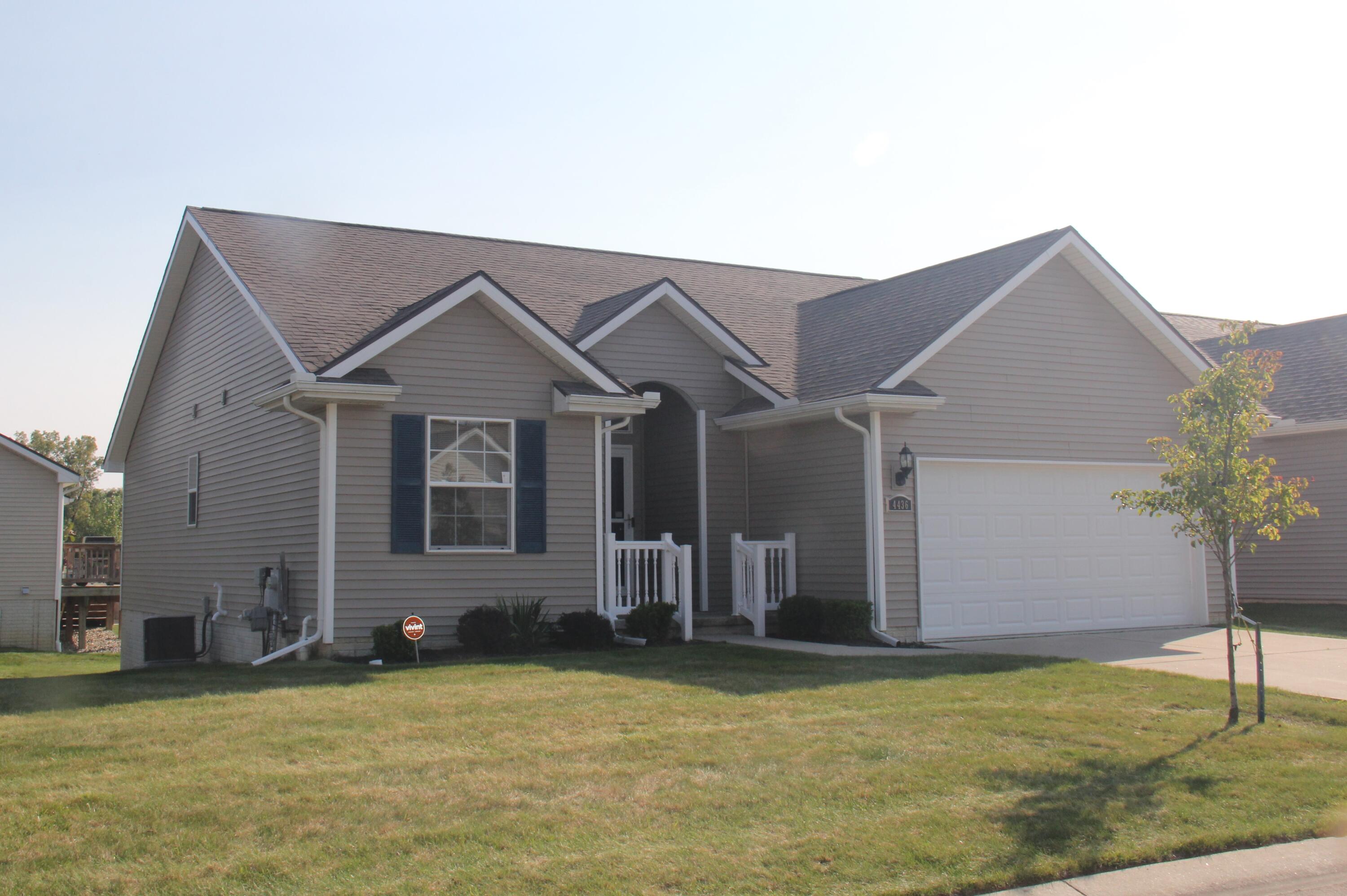 View Burton, MI 48509 condo