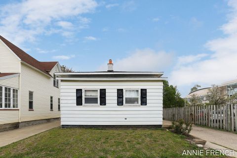 MLS: 25023031