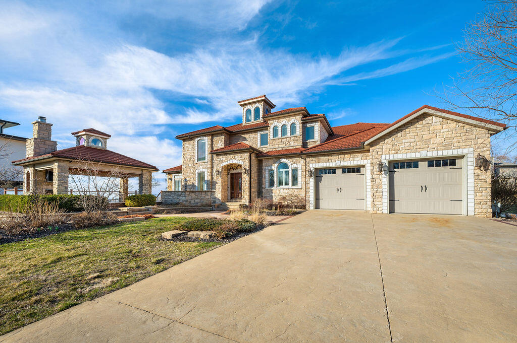 651 Sul Lago S