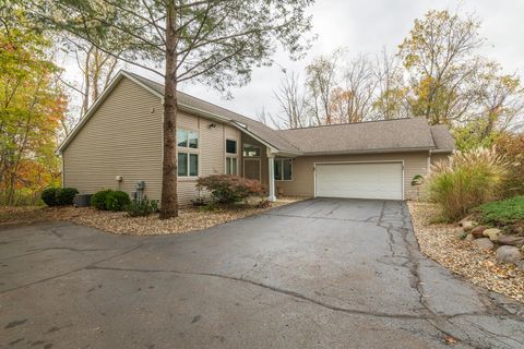 2798 E T Avenue Portage MI 49002