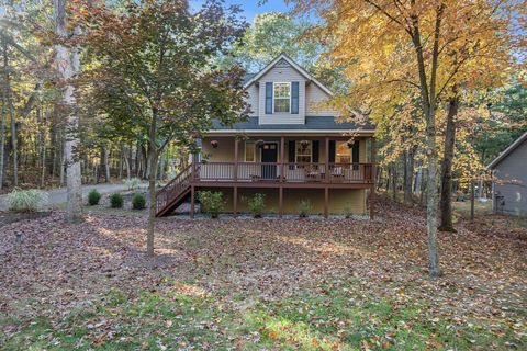 Photo of 6317 Cheyene Road, Pentwater, MI 49449 (MLS # 25056104)