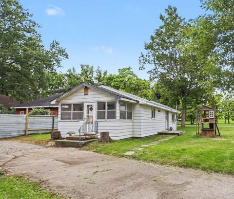 Photo for 210 N 16th Street N