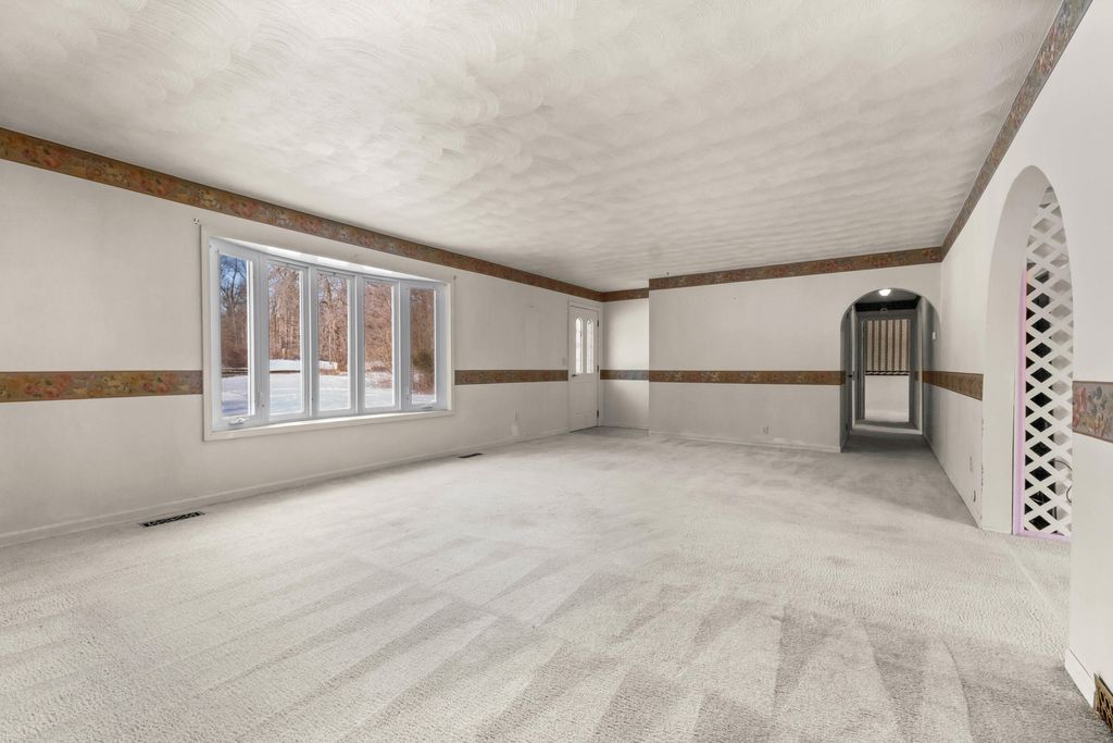 Photo of 1632 Hudson Road, Hillsdale, MI 49242 (MLS # 26005402)