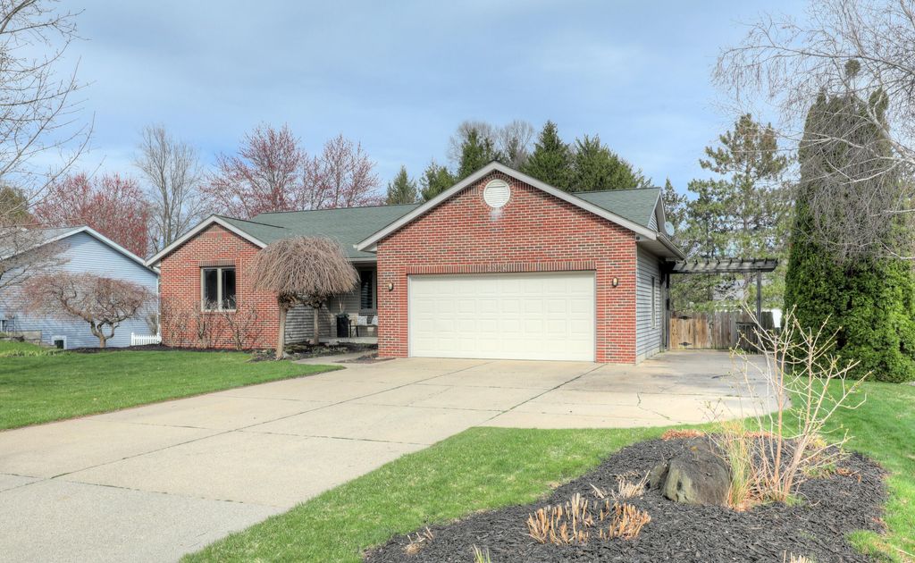 Photo of 7304 21st Avenue, Jenison, MI 49428 (MLS # 26015151)