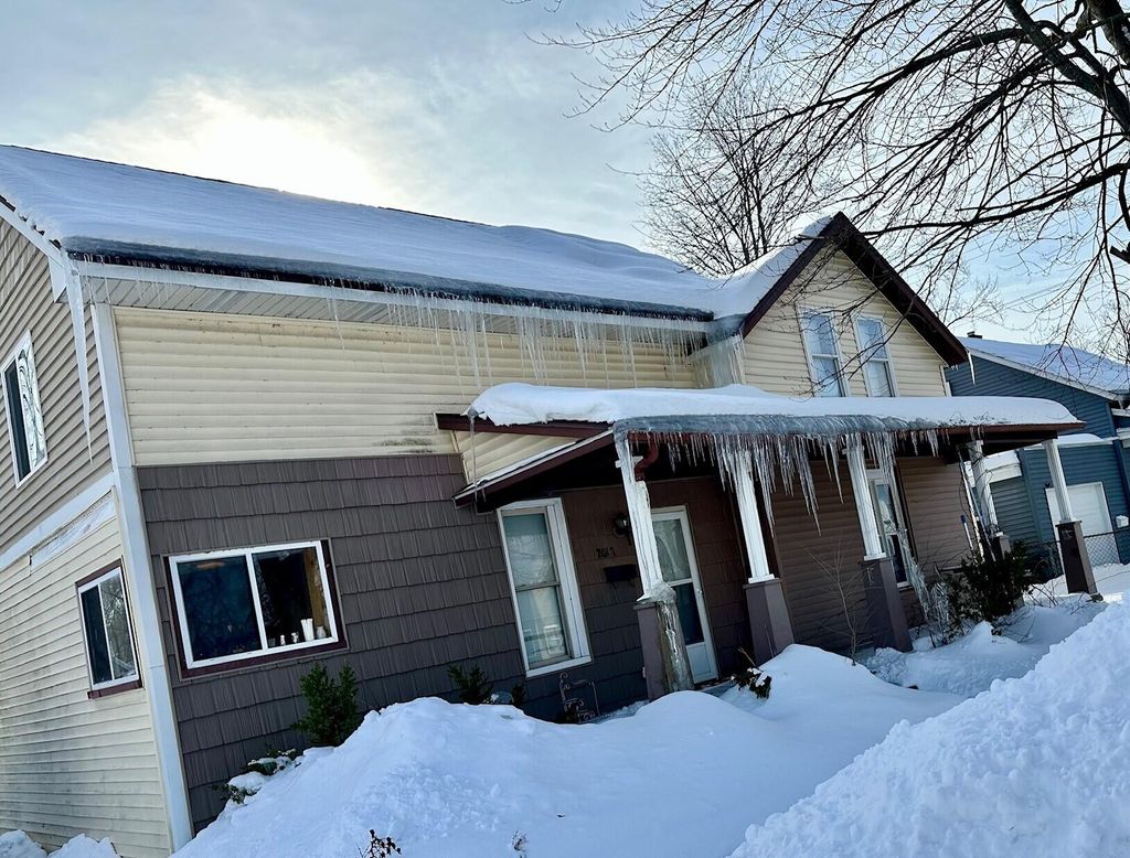 Photo of 2017 Morton Avenue, Muskegon, MI 49441 (MLS # 25062056)