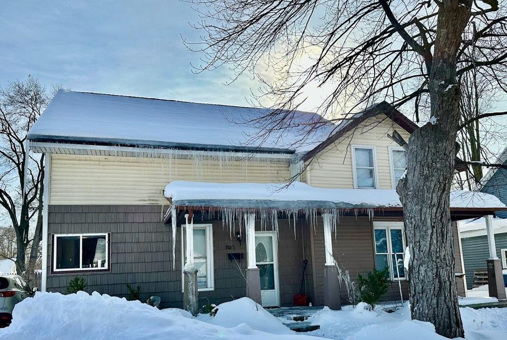 Photo of 2017 Morton Avenue, Muskegon, MI 49441 (MLS # 25062056)