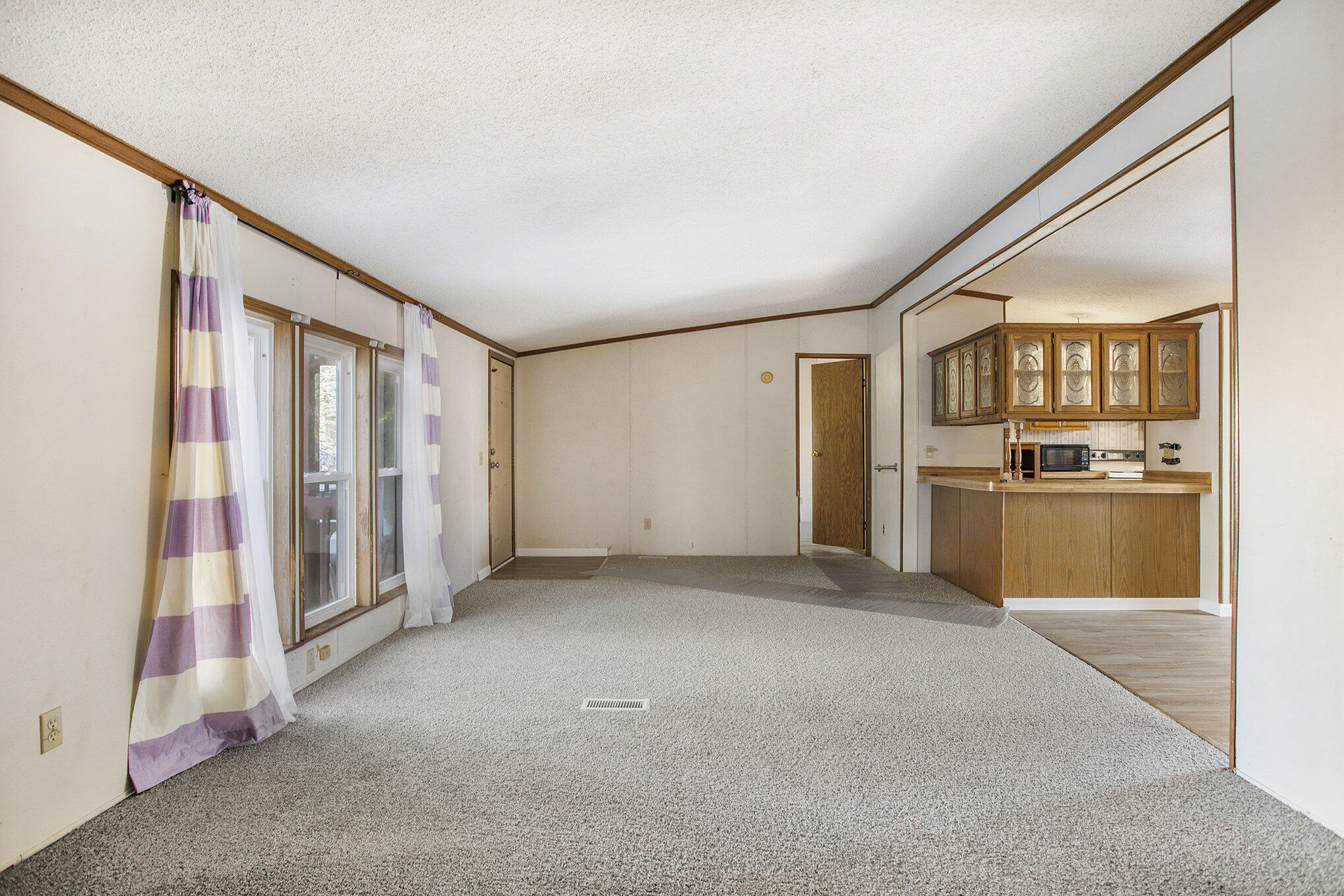 Olivet, Michigan 49076, United States, 3 Bedrooms Bedrooms, ,2 BathroomsBathrooms,Residential,Active,242289