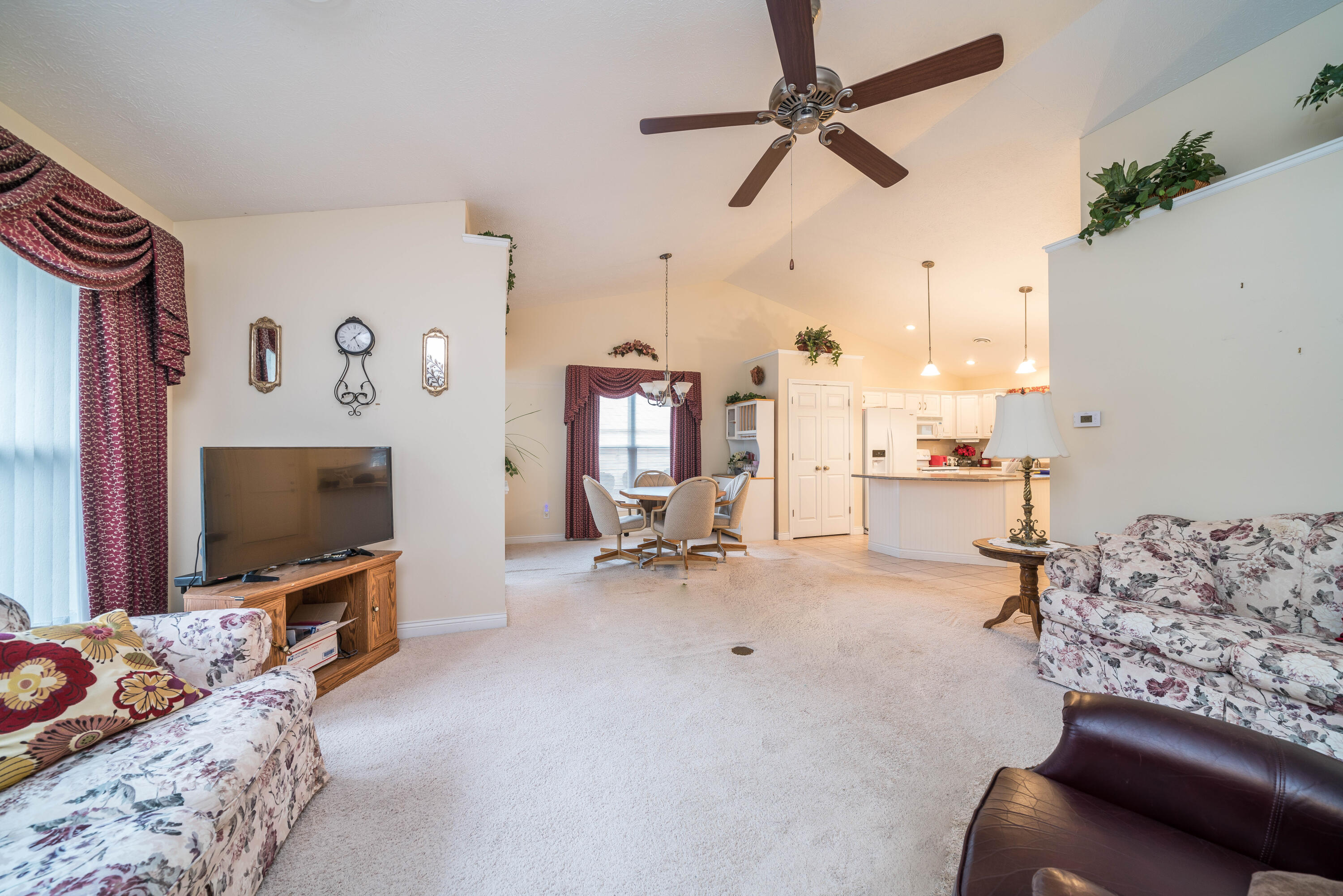 Photo 9 of 15 of 9708 Palmetto Court condo