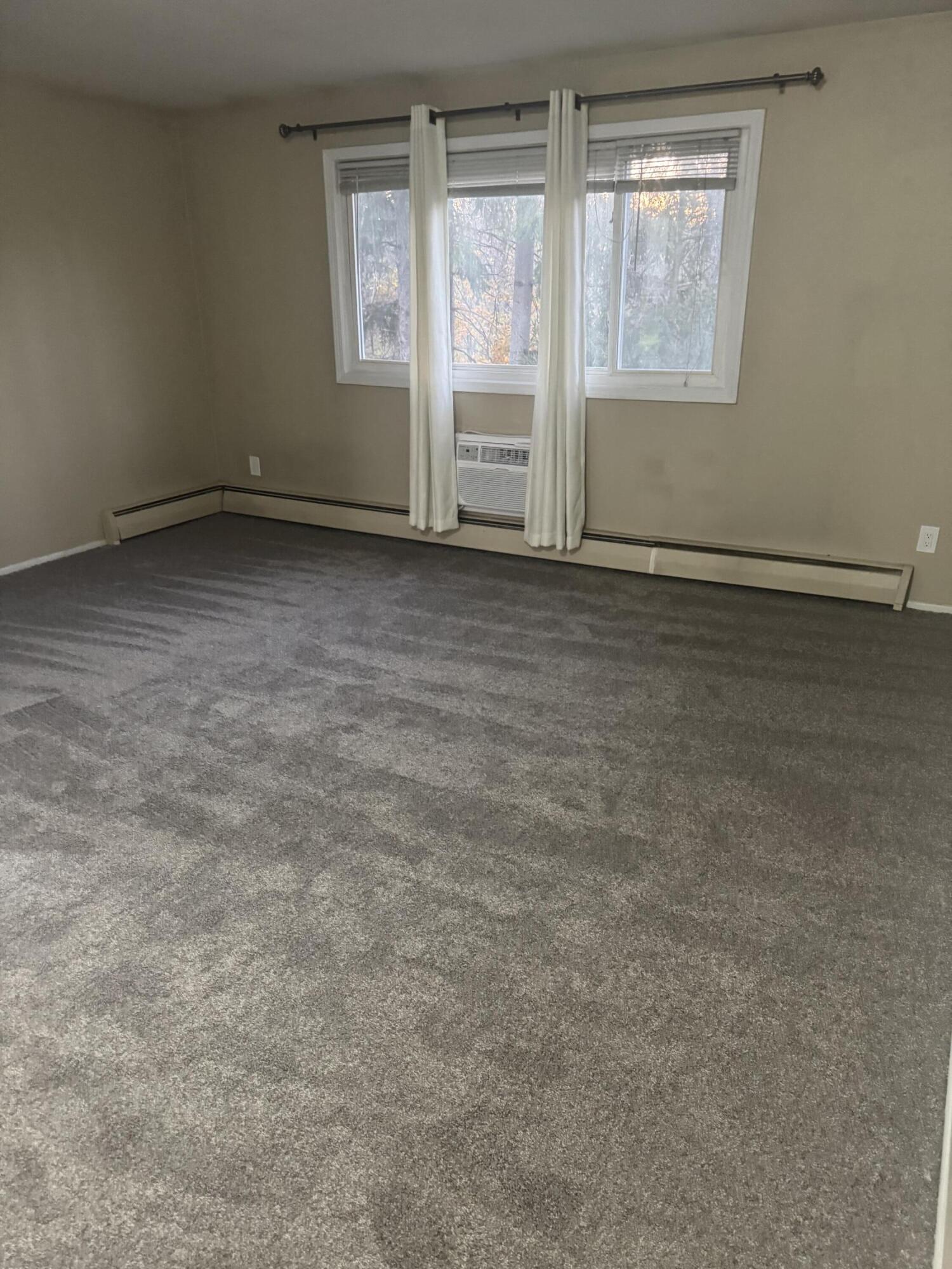 31831 Grand River Avenue Avenue