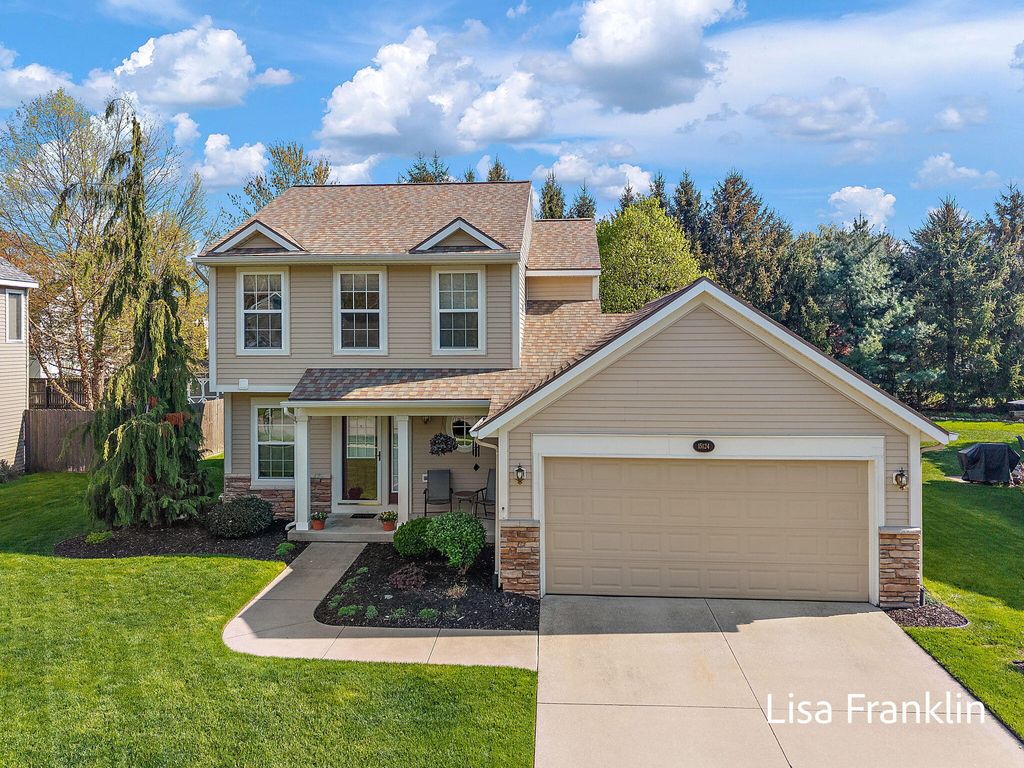 Photo of 15124 Briarwood Street, Grand Haven, MI 49417 (MLS # 26021911)