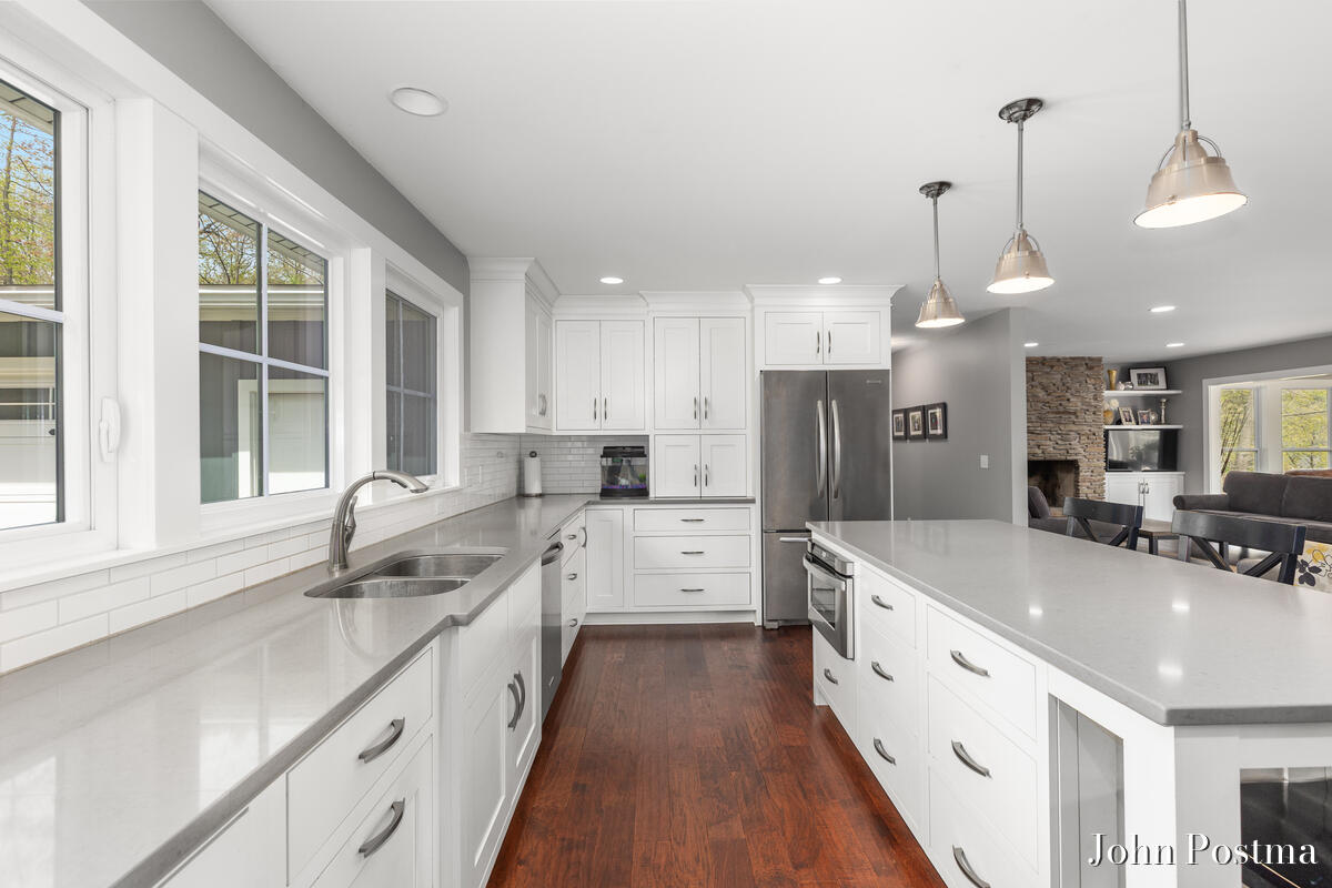 Grand Rapids, Michigan, 49546, United States, 4 Bedrooms Bedrooms, ,3 BathroomsBathrooms,Residential,Active,2043825