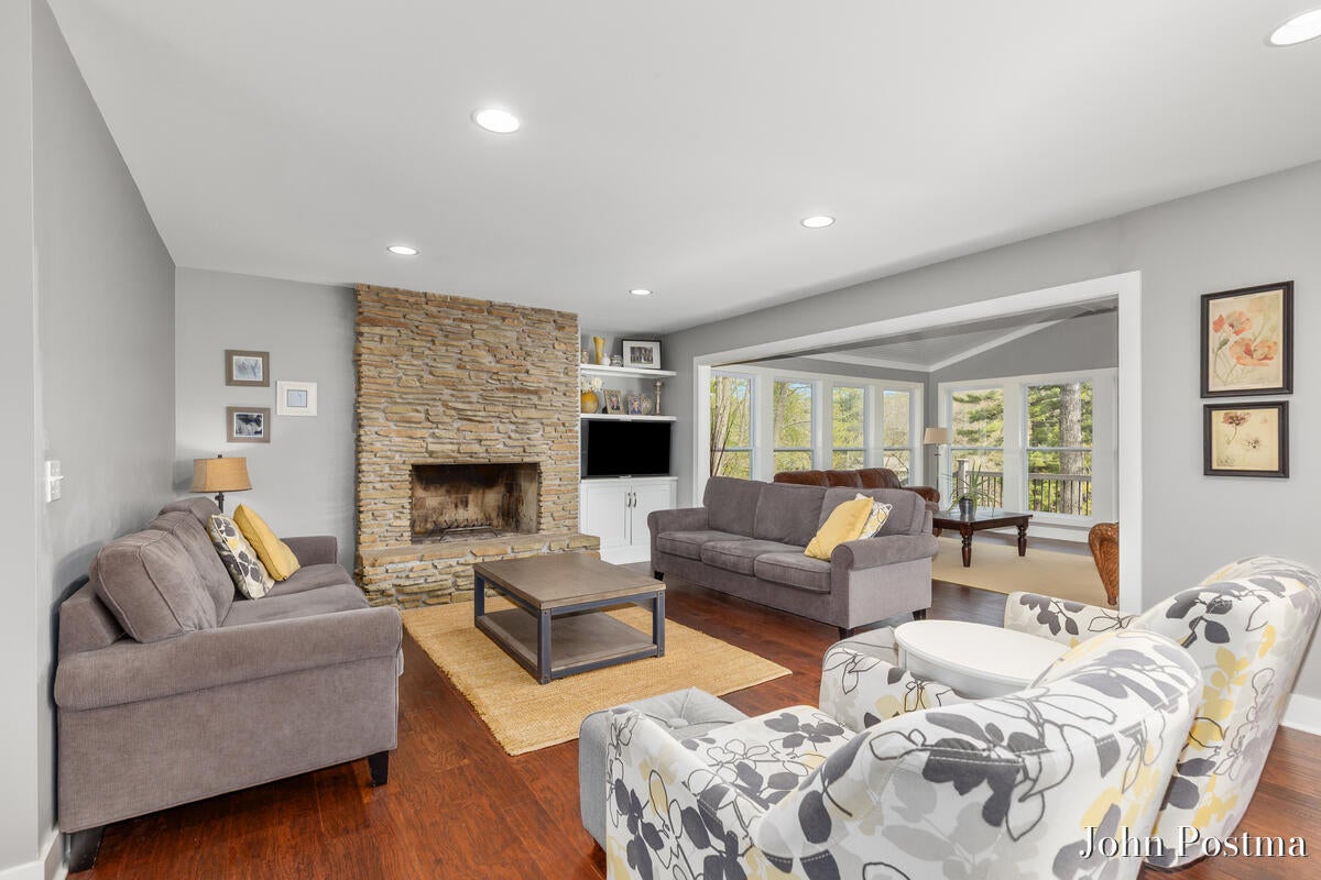 Grand Rapids, Michigan, 49546, United States, 4 Bedrooms Bedrooms, ,3 BathroomsBathrooms,Residential,Active,2043825