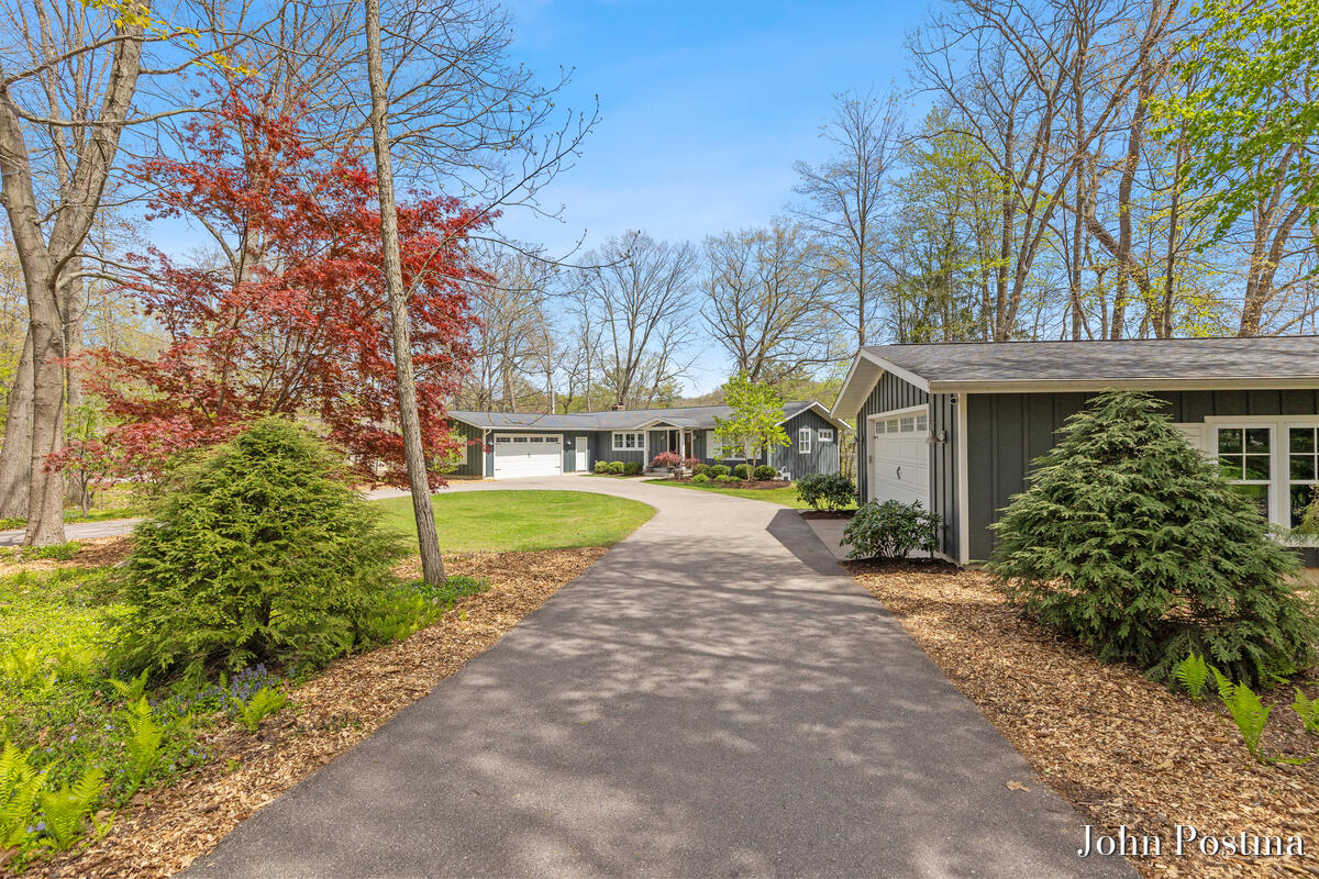 Grand Rapids, Michigan, 49546, United States, 4 Bedrooms Bedrooms, ,3 BathroomsBathrooms,Residential,Active,2043825