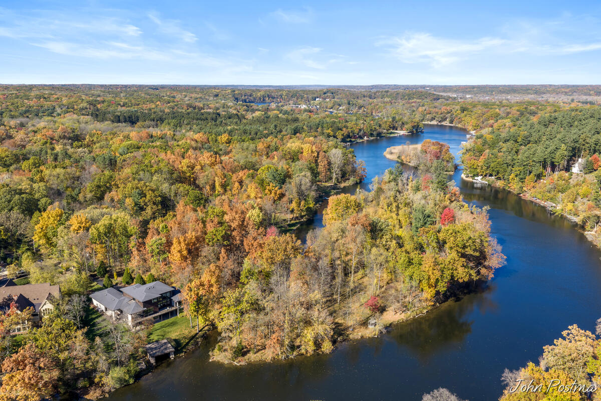 Grand Rapids, Michigan, 49546, United States, 4 Bedrooms Bedrooms, ,3 BathroomsBathrooms,Residential,Active,2043825