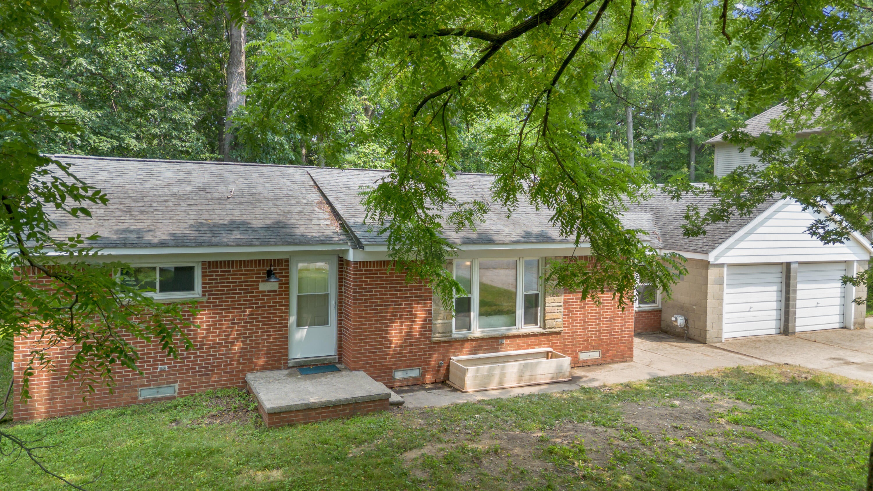 3894 Jennings Drive