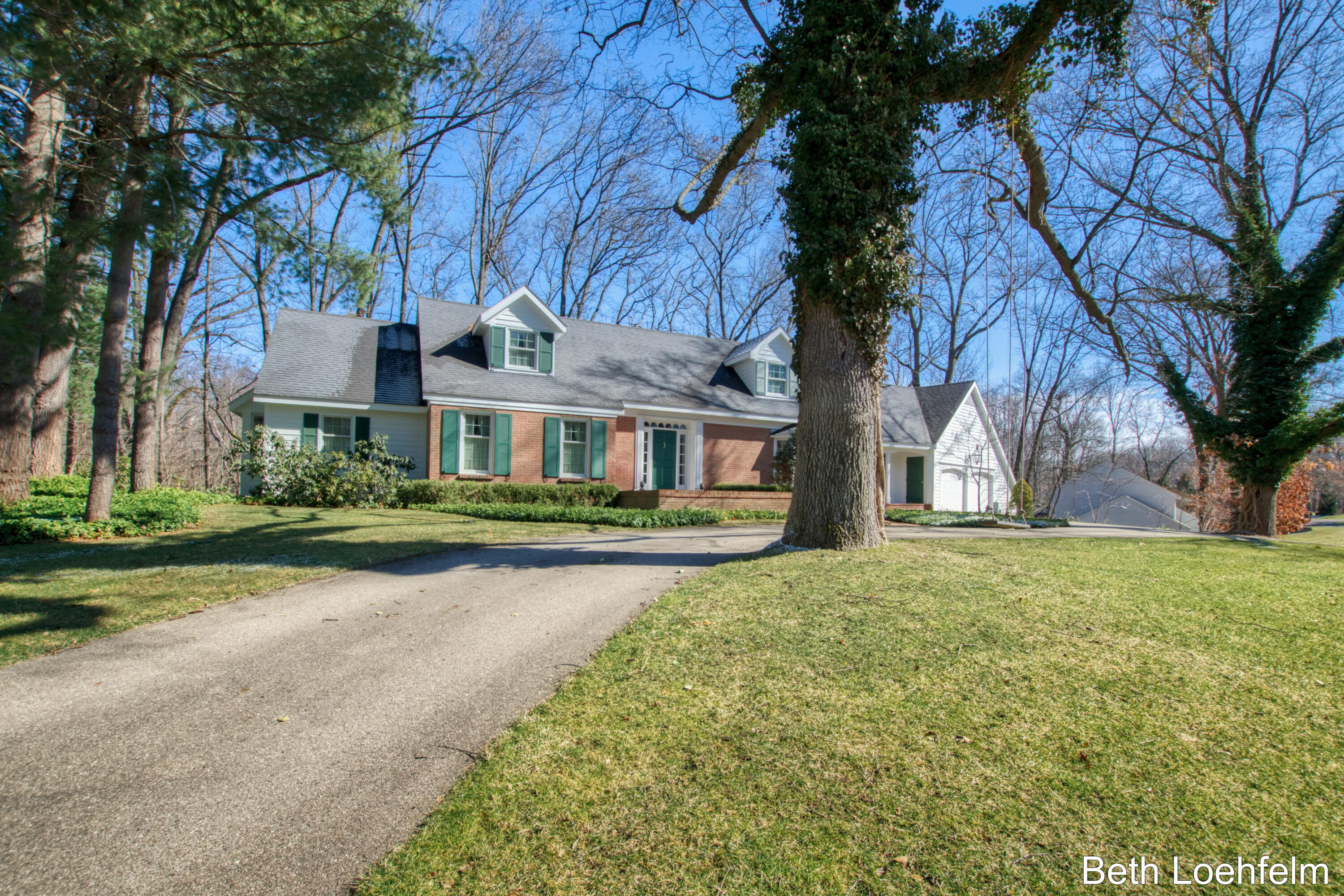 1661 Mont Rue Drive SE