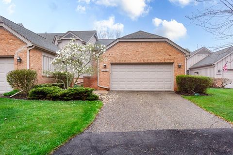 Photo of 37834 Siena Drive, Farmington, MI 48331 (MLS # 26016972)