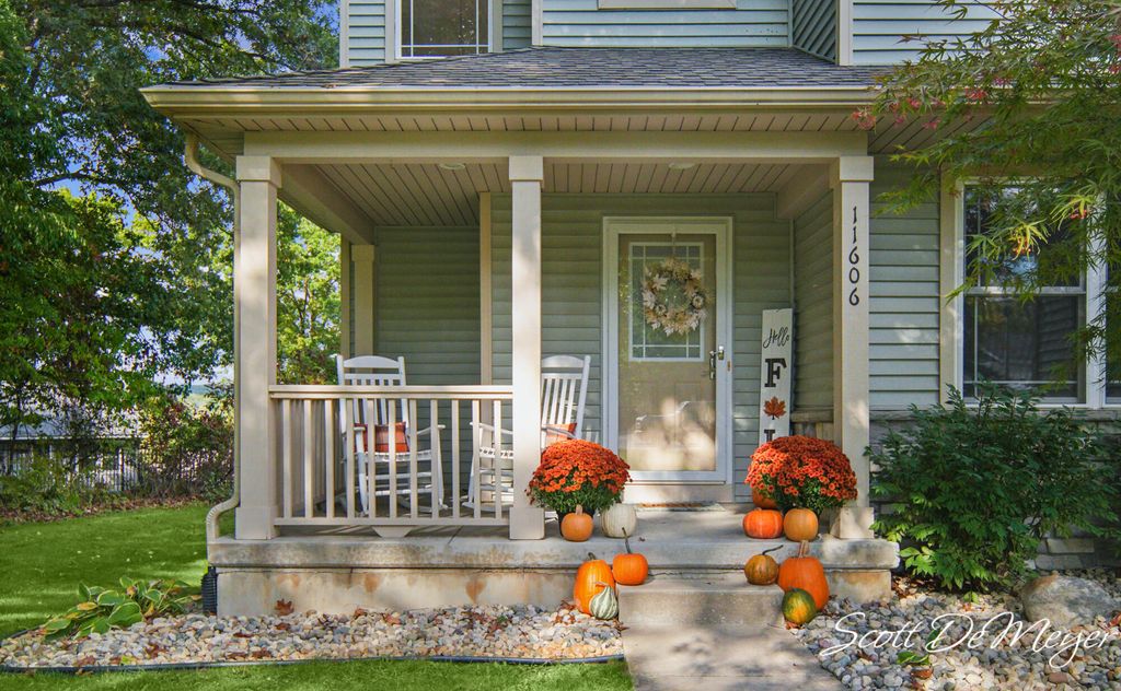 Photo of 11606 Thames Court, Lowell, MI 49331 (MLS # 25051377)