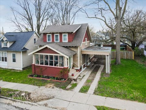 MLS: 25017621