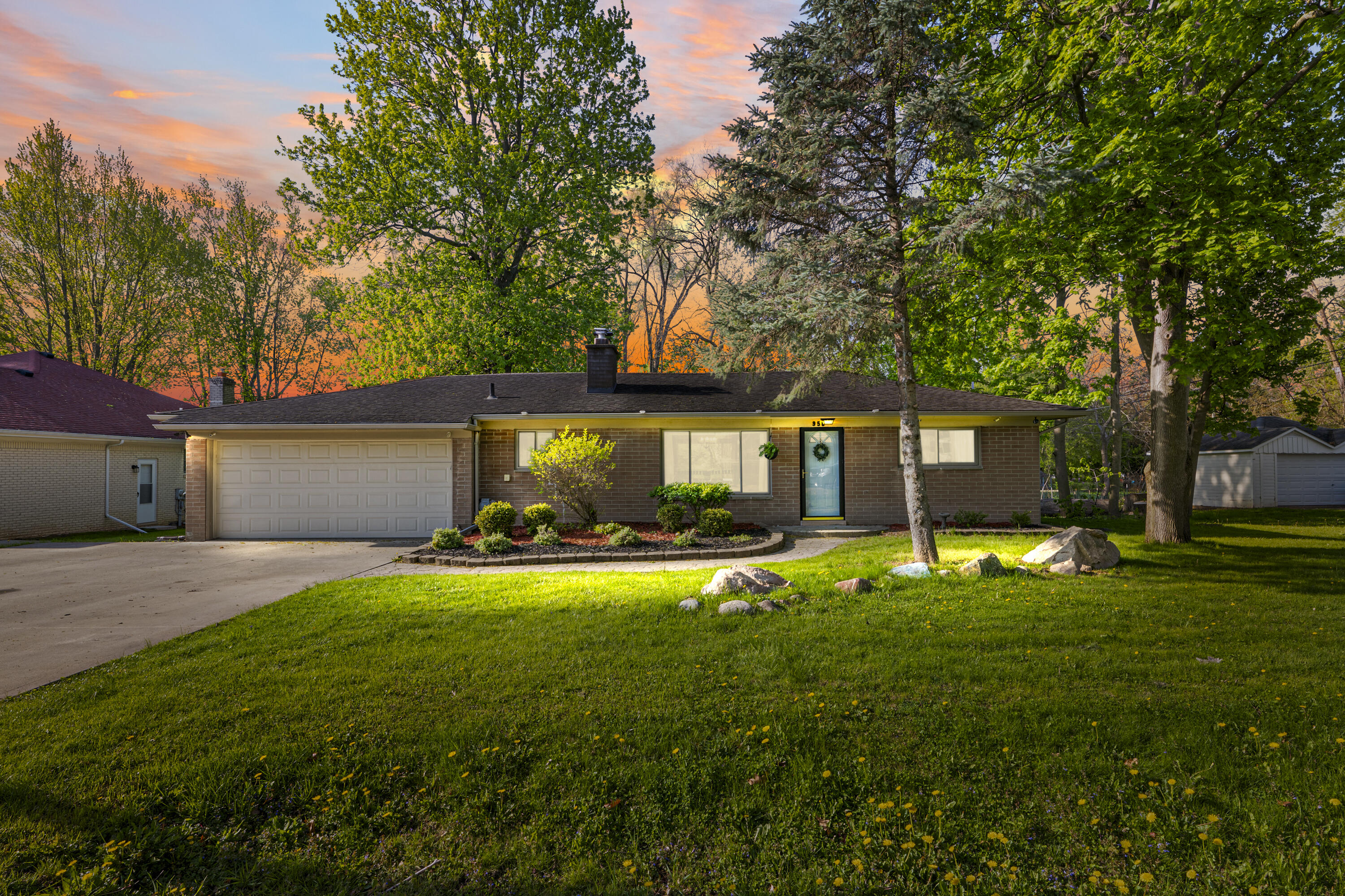 950 Gallaland Avenue