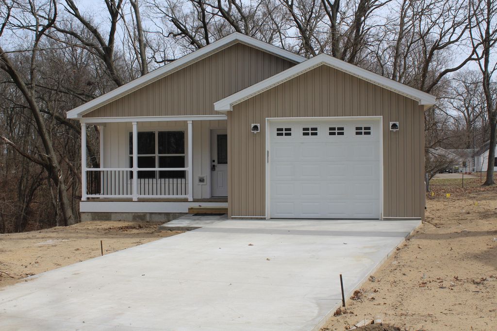 Photo of 254 Meeking Street, Muskegon, MI 49442 (MLS # 26016311)