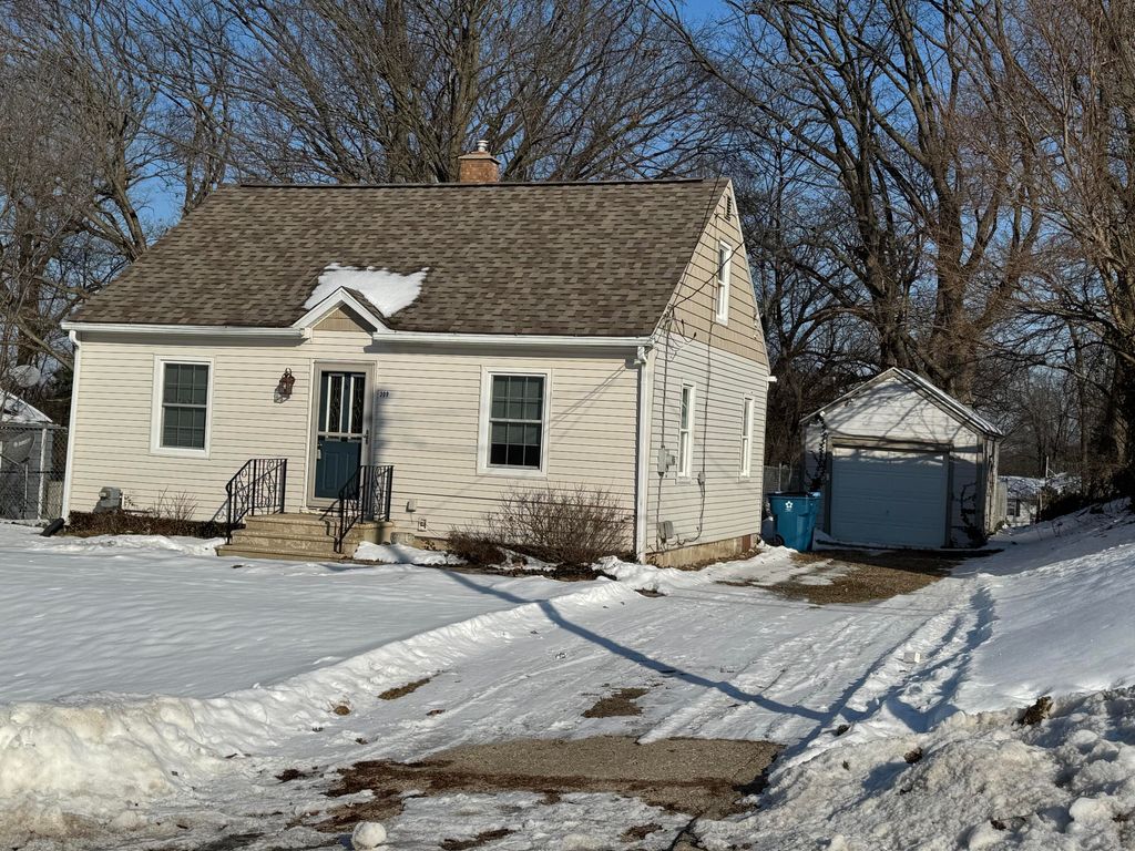 Photo of 309 E Oak Grove Avenue, Parchment, MI 49004 (MLS # 26005364)